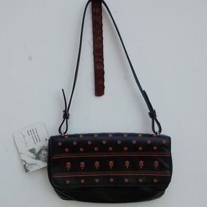 🧞‍♀️ buy 1/ get 1 free Adrienne Vittadini purse